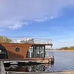 Сasa de vacaciones Urlaub Im Schwimmenden Ferienhaus, Mitten In Der Kutzkow