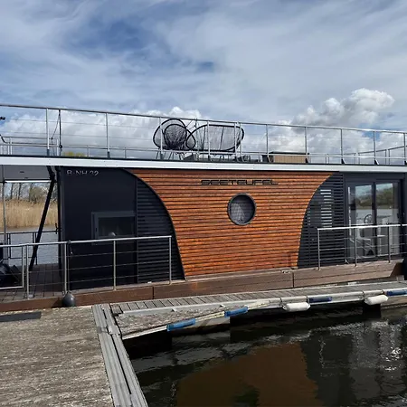 Prázdninový dům Urlaub Im Schwimmenden Ferienhaus, Mitten In Der